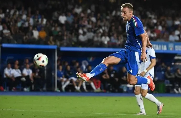 Siêu máy tính dự đoán Bosnia và Herzegovina vs Italia, 1h45 ngày 1/4