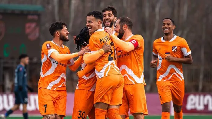 Trận đấu hấp dẫn tại giải VĐQG Armenia: Andranik đối đầu Urartu, liệu có bất ngờ xảy ra vào lúc 21h00 ngày 15/4?