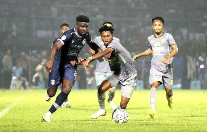 Trận đấu cân não giữa Arema và Persebaya Surabaya tại giải vô địch quốc gia, 15h30 ngày 28/4: Cơ hội chia điểm cho cả hai đội