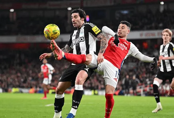 Arsenal và Newcastle đối đầu tại giải Ngoại hạng Anh, liệu Pháo thủ có thể tìm lại phong độ để đánh bại đội khách vào lúc 23h30 ngày 25/4