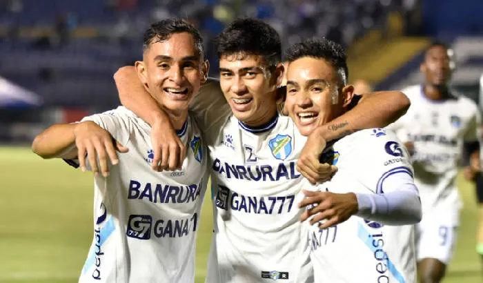 Trận đấu hấp dẫn tại CSD Municipal vs Comunicaciones, 09h00 ngày 16/4: Cuộc đua điểm số cân não