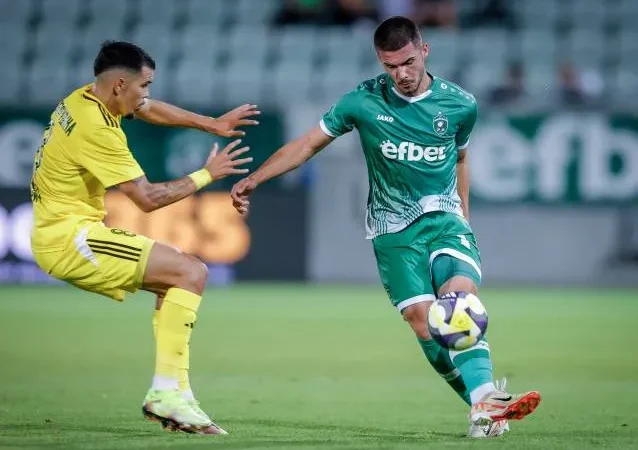 Dobrudzha và Botev Plovdiv sắp bước vào cuộc so tài đầy kịch tính tại giải VĐQG Bulgaria, liệu sân nhà có giúp Dobrudzha giành chiến thắng trước Botev Plovdiv vào lúc 0h30 ngày 15/4