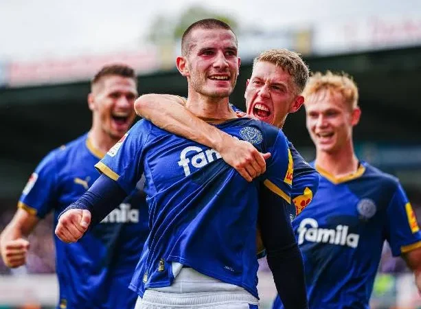 Trận đấu cân não tại giải hạng hai Đức: Dusseldorf và Holstein Kiel chia điểm