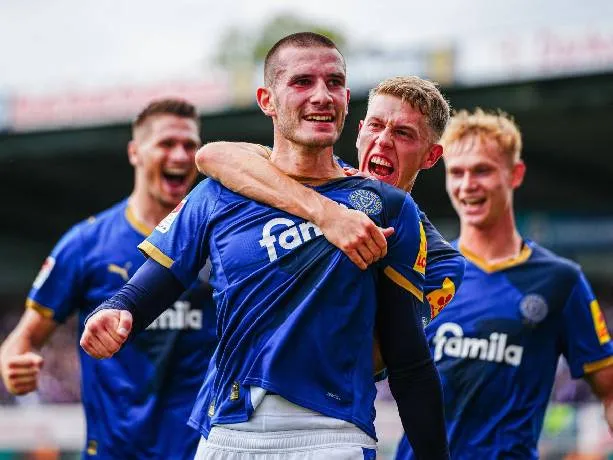 Trận đấu cân não tại giải hạng hai Đức: Dusseldorf và Holstein Kiel chia điểm