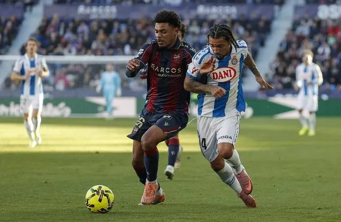 Espanyol và Levante quyết chiến tại La Liga vào lúc 2h00 ngày 28/4: Cuộc chiến sinh tử cho giấc mơ trụ hạng