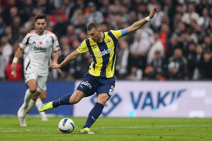 Trận chiến kinh điển tại Thổ Nhĩ Kỳ: Fenerbahce đối đầu Besiktas vào lúc 0h00 ngày 6/4, cả hai đều khao khát chiến thắng