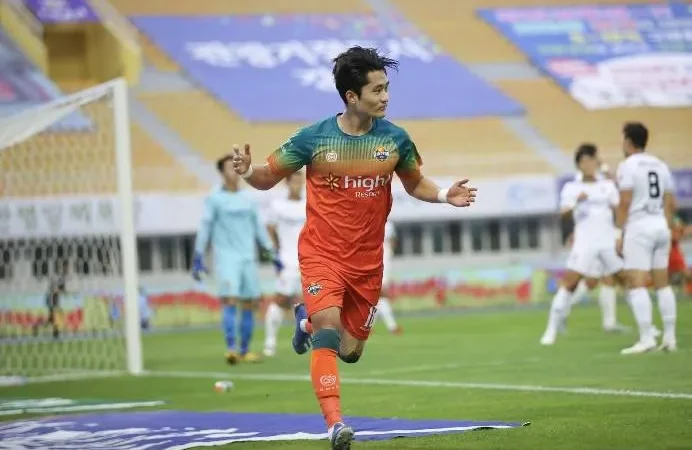 Nhận định, soi kèo Gangwon vs Gwangju, 14h30 ngày 4/4: Bất phân thắng bại