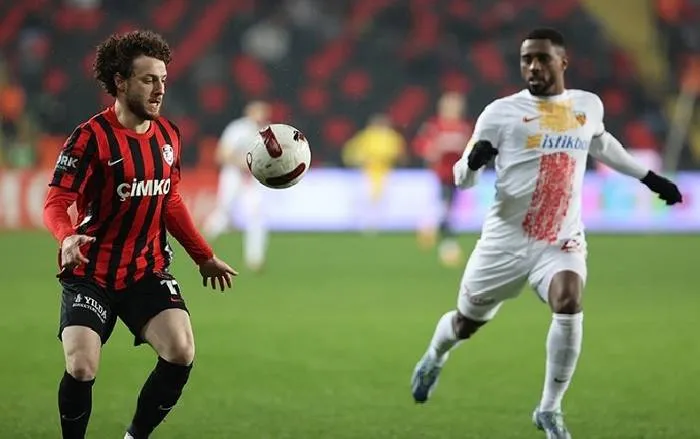 Trận đấu sinh tử của Gaziantep vs Kayserispor lúc 0h00 ngày 21/4: Cuộc chiến khốc liệt cho giấc mơ trụ hạng