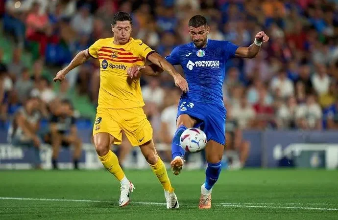 Trận đấu hấp dẫn tại giải đấu La Liga: Getafe và Barcelona đối đầu vào lúc 21h15 ngày 25/4, liệu đội chủ nhà có thể gây bất ngờ cho gã khổng lồ Catalonia