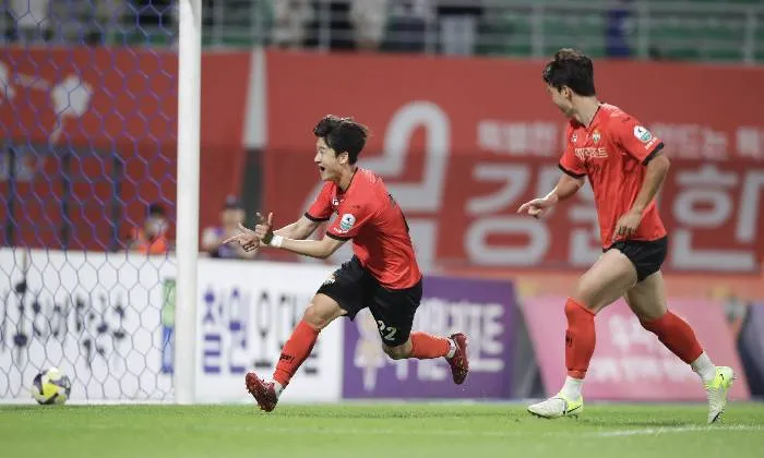 Trận đấu Gimcheon Sangmu gặp Gangwon vào lúc 17h30 ngày 21/4 tại giải K-League: Cả hai bên đều có cơ hội giành chiến thắng nhưng kết quả hòa có thể xảy ra