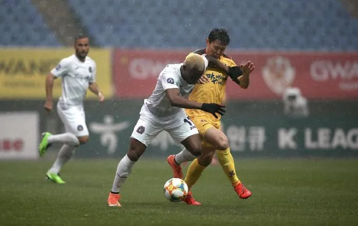 Gwangju và Anyang sắp đối đầu tại giải VĐQG Hàn Quốc, liệu họ sẽ tạo nên bất ngờ hay tiếp tục tuân theo dự đoán của chuyên gia.