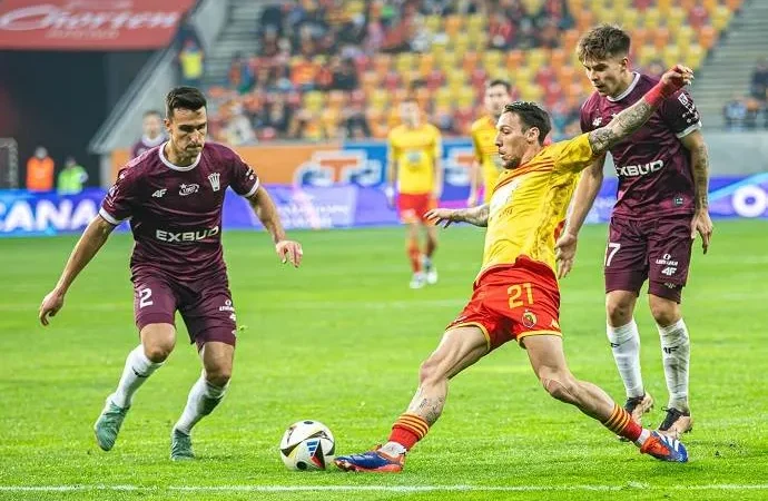 Nhận định, soi kèo Korona Kielce vs Jagiellonia, 1h30 ngày 11/4: Khó lường