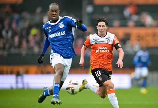 Trận quyết chiến Lorient vs Strasbourg tại giải hạng nhất Pháp vào lúc 20h00 ngày 26/4: Liệu Strasbourg có buông xuôi trước Lorient