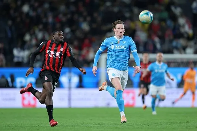 Cuộc đua tranh ngôi đầu bảng: Napoli đối đầu AC Milan tại giải đấu hấp dẫn vào 1h45 ngày 7/4