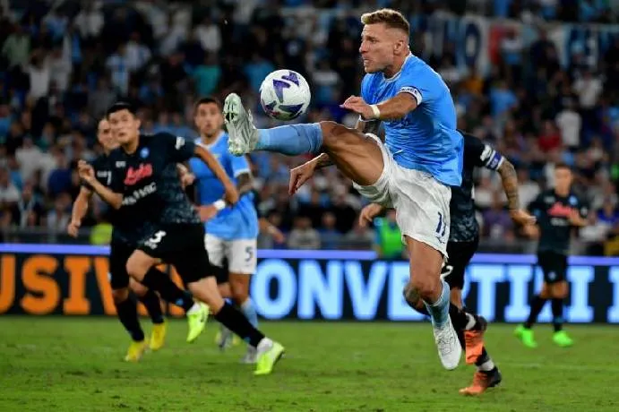 Napoli và Lazio đối đầu tại vòng đấu mới, liệu đội khách có thể giữ được phong độ cho trận đấu quan trọng tại Coppa Italia sau khi chạm trán đội chủ nhà Napoli vào lúc 23h00 ngày 18/4