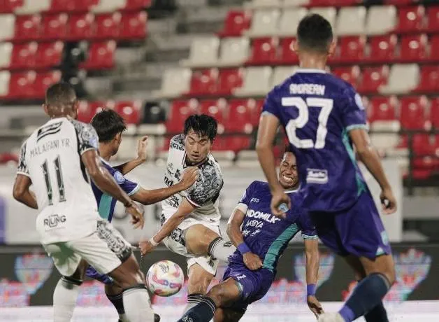 Trận đấu đầy thách thức tại giải V-League: Persita Tangerang và Bali United quyết chiến để giành trọn 3 điểm vào lúc 15h30 ngày 23/4