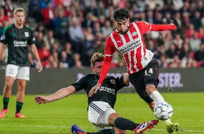 PSV và PEC Zwolle gặp nhau tại giải VĐQG Hà Lan, liệu PSV có thể tận dụng lợi thế sân nhà để duy trì phong độ ấn tượng trong cơn men chiến thắng.