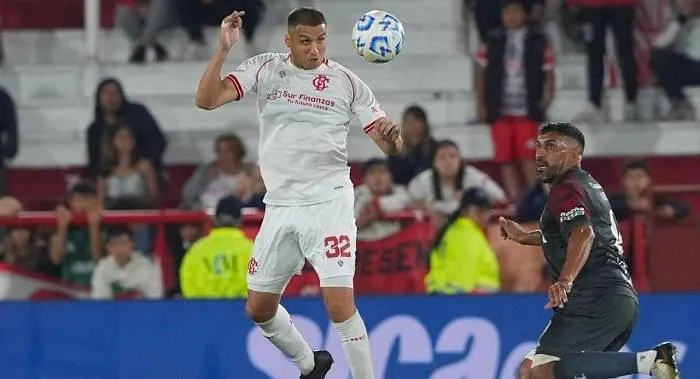 Racing Club đối đầu Barracas Central tại giải VĐQG Argentina: Cuộc đua về đích đầy kịch tính