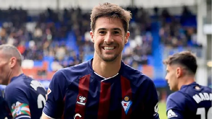 Trận đấu hấp dẫn tại giải hạng 2 Tây Ban Nha: Real Sociedad B đối đầu Eibar vào lúc 1h ngày 3/4