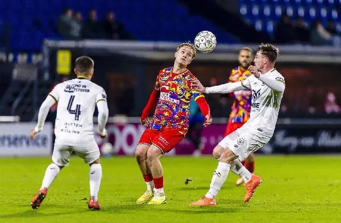 Roda JC đối đầu RKC Waalwijk lúc 23h45 ngày 28/4: Khách hàng thắng