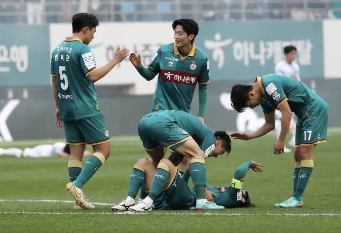 Nhận định, soi kèo Ulsan HD vs Daejeon Hana Citizen, 14h30 ngày 26/4: Thêm một lần đau