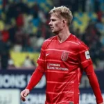 Wuhan Three Towns và Chengdu Rongcheng sắp có cuộc chạm trán đầy gay cấn tại giải vô địch quốc gia, liệu đội nào sẽ chiếm ưu thế trong trận đấu hấp dẫn này vào lúc 19h00 ngày 17/4