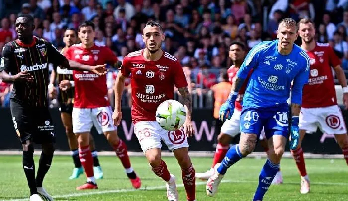 Siêu máy tính dự đoán Brest vs Lens, 01h45 ngày 25/4