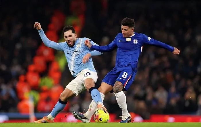 Trận chiến đỉnh cao Premier League: Chelsea và Man City đối đầu, 22h30 ngày 12/4