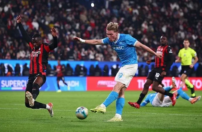 Napoli sắp đối đầu AC Milan vào lúc 1h45 ngày 7/4: Dự đoán kết quả từ siêu máy tính