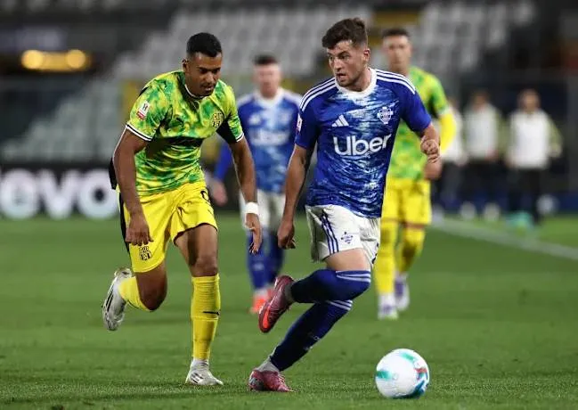 Dự đoán Sassuolo vs Como lúc 23h00 ngày 17/4 từ siêu máy tính