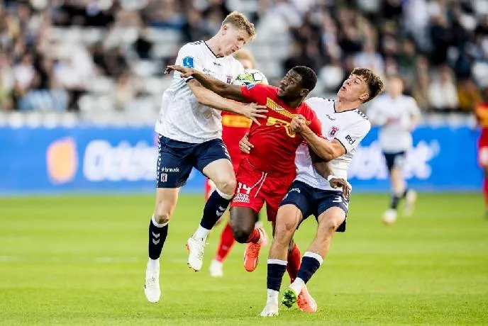 Soi kèo phạt góc giữa Nordsjaelland và Aarhus vào lúc 23h00 ngày 23/04