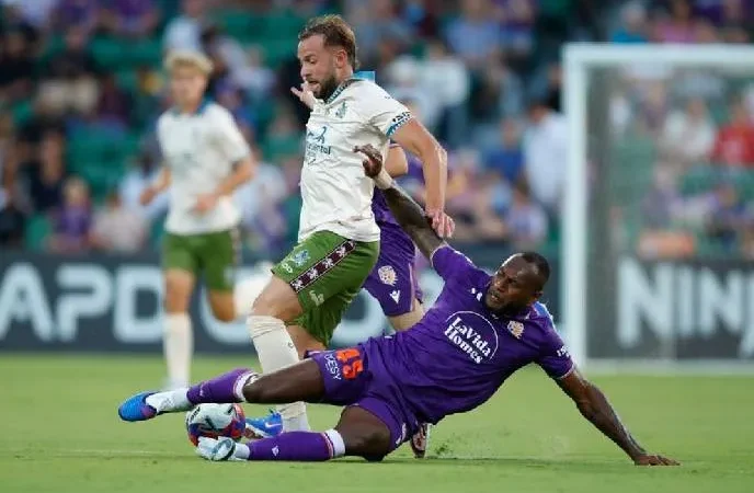 Soi kèo góc Perth Glory vs Brisbane Roar, 18h45 ngày 25/04