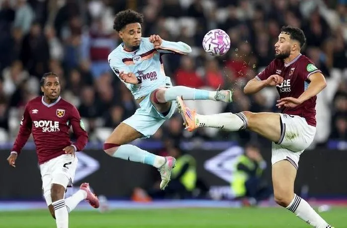 Trận chiến hấp dẫn tại sân Griffin Park: Brentford và West Ham đối đầu trong giải Ngoại hạng Anh