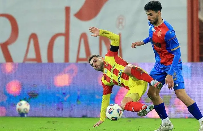 Korona Kielce và Piast Gliwice bước vào cuộc chiến quyết định tại giải VĐQG Ba Lan vào lúc 22h30 ngày 1/5