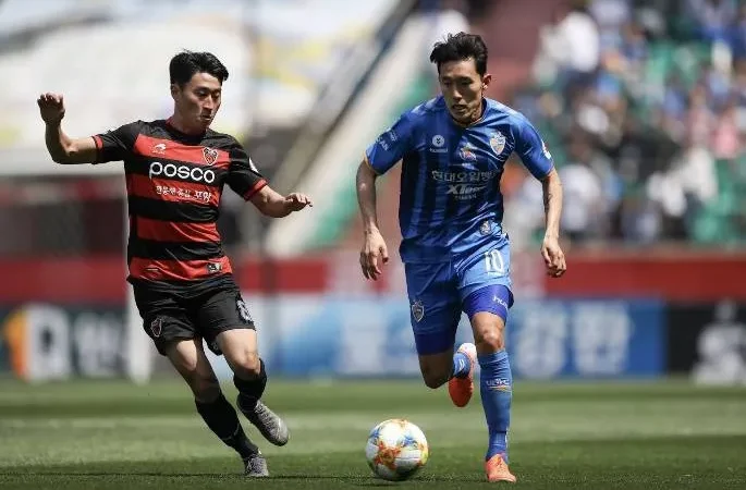 Ulsan HD tiếp đón Pohang Steelers tại giải VĐQG Hàn Quốc: Sức mạnh trên sân nhà sẽ giúp chủ tịch cải thiện thành tích