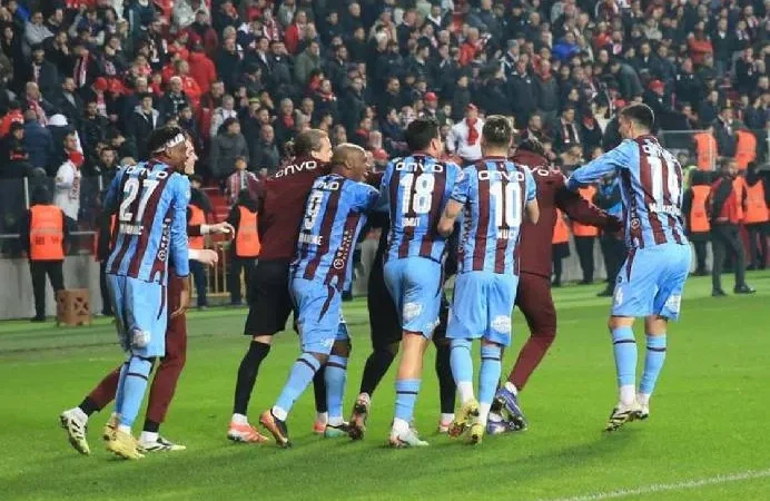 Soi kèo góc Caykur Rizespor vs Konyaspor, 21h00 ngày 01/05